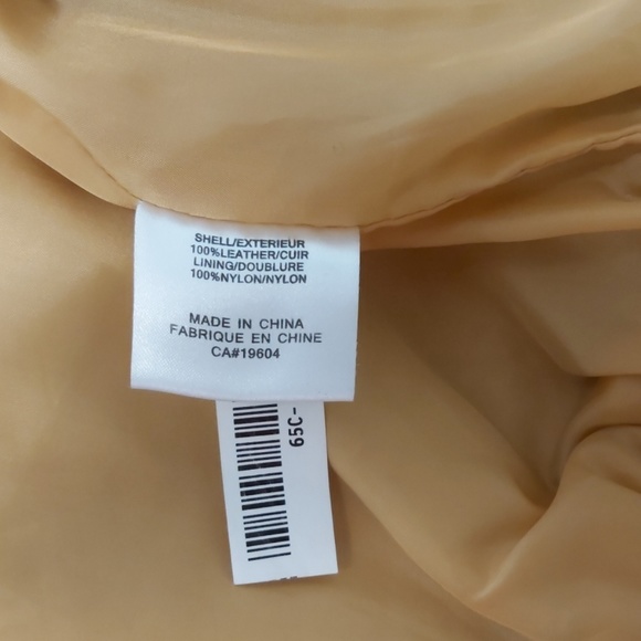 Gold Jacket - Picture 3 of 3